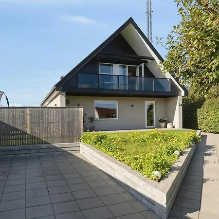 Scenic Fjord Villa *